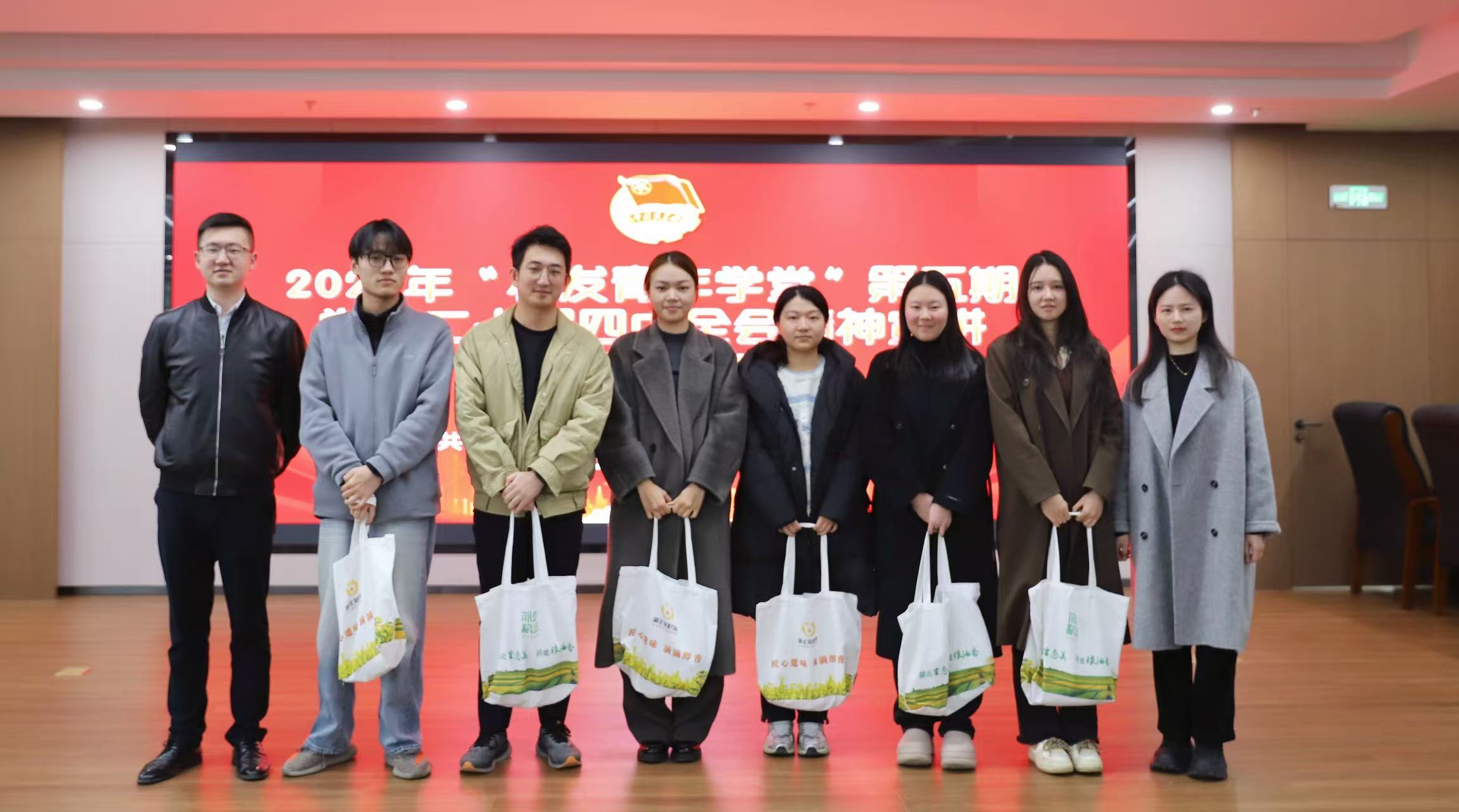 ��yun�����������